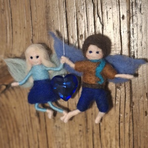 Tündérpár szív alakú üvegkristály napfogóval - otthon & életmód - dekoráció - manók - Meska.hu