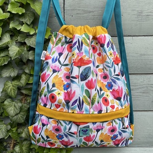 Összehúzható hátizsák színes, virágos mintával, első zsebbel - sárga/türkiz - táska & tok - hátizsák - tornazsák, gymbag - Meska.hu
