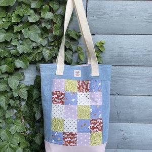 Válltáska madars patchwork betéttel - farmer/rózsaszín, Táska & Tok, Kézitáska & válltáska, Válltáska, Varrás, Patchwork, foltvarrás, MESKA
