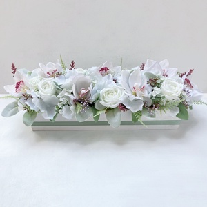 Esküvői orchideás főasztaldísz fa dobozban  - esküvő - dekoráció - asztaldísz - Meska.hu