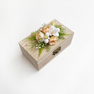 Mini vintage gyűrűtartó doboz barack díszítéssel, Esküvő, Kiegészítők, Gyűrűtartó & Gyűrűpárna, Virágkötés, MESKA