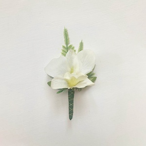 Élethű orchideás vőlegény kitűző, Esküvő, Kiegészítők, Kitűző, Virágkötés, MESKA