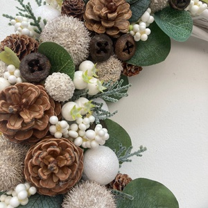 Téli ajtódísz eukaliptusszal - otthon & életmód - dekoráció - ajtó- és ablak dekoráció - ajtódísz & kopogtató - Meska.hu