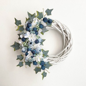 Kék bogyós ajtódísz - Meska.hu