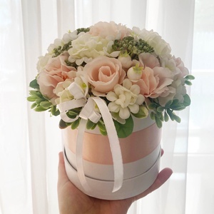 Púder rózsaszín virágbox - otthon & életmód - virágdekoráció - virágok - virágbox - Meska.hu