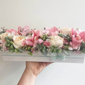 Anyák napi virágdoboz - orchideákkal és rózsákkal - otthon & életmód - virágdekoráció - virágok - virágbox - Meska.hu