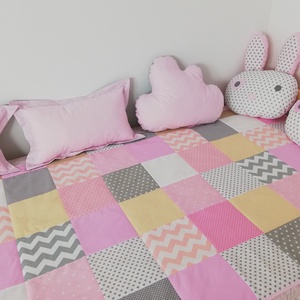 Rózsaszín-bézs patchwork ágytakaró 140�90 - otthon & életmód - lakástextil - ágytakaró - Meska.hu