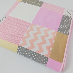 Rózsaszín-bézs patchwork ágytakaró 140�90 - otthon & életmód - lakástextil - ágytakaró - Meska.hu