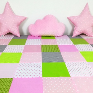 Rózsaszín-zöld patchwork ágytakaró - otthon & életmód - lakástextil - ágytakaró - Meska.hu
