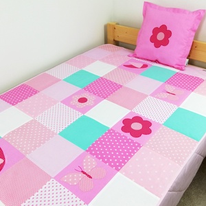 Pillangó és virág mintás patchwork ágytakaró, Otthon & Életmód, Lakástextil, Ágytakaró, Varrás, MESKA