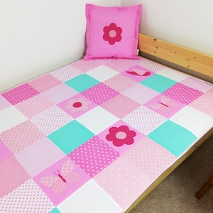 Pillangó és virág mintás patchwork ágytakaró - otthon & életmód - lakástextil - ágytakaró - Meska.hu