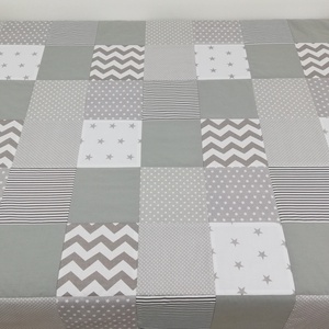 Szürke patchwork ágytakaró - otthon & életmód - lakástextil - ágytakaró - Meska.hu