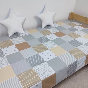 Szürke-drapp patchwork ágytakaró - Meska.hu