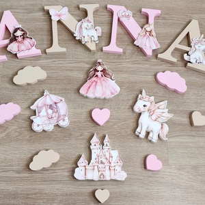 Hercegnős dekorbetű szett, választható névvel, színnel, kézműves, dekoráció, név, betű, gyerekszoba, dekor betű - Meska.hu