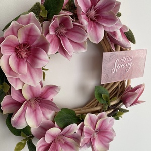 Tavaszi magnóliás koszorú ajtóra - otthon & életmód - dekoráció - ajtó- és ablak dekoráció - ajtódísz & kopogtató - Meska.hu