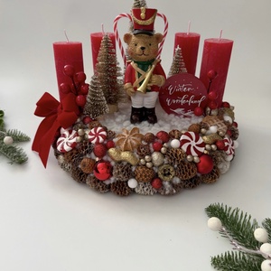 Klasszikus karácsonyi adventi koszorú, piros-fehér-arany színekben diótörő macival - karácsony - adventi díszek - adventi koszorú - Meska.hu