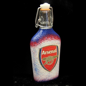 ARSENAL  emblémával díszített kis csatos pálinkás üveg ( 0,2 l )  -  - Meska.hu