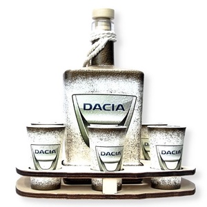DACIA pálinkás kínáló ; autó rajongóknak, Otthon & Lakás, Dekoráció, Díszüveg, Asztal és polc dekoráció, Decoupage, transzfer és szalvétatechnika, Meska