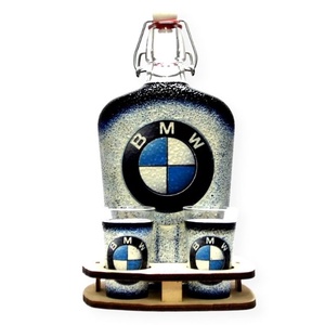 BMW emblémás pálinkás kínáló szett -szülinapra ; névnapra; karácsonyra vagy csak úgy..., Otthon & Lakás, Dekoráció, Asztal és polc dekoráció, Díszüveg, Decoupage, transzfer és szalvétatechnika, MESKA