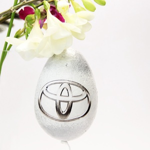 Toyota autó kedvelők ajándék ötlete ;húsvéti tojás, Otthon & Lakás, Dekoráció, Dísztárgy, Decoupage, transzfer és szalvétatechnika, MESKA