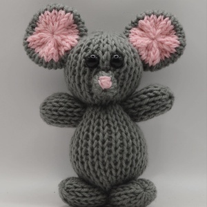 Kézi kötésű (amigurumi) állatfigura - Egér (fiúknak, lányoknak minden alkalomra), Játék & Sport, Plüssállat & Játékfigura, Egér, Horgolás, Kötés, MESKA