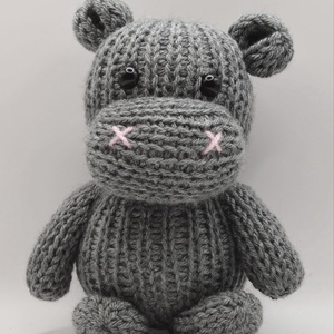 Kézi kötésű (amigurumi) állatfigura - Víziló (fiúknak, lányoknak minden alkalomra) - Meska.hu