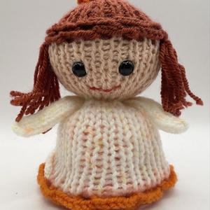 Kézi kötésű (amigurumi) figura - Muffin baba(fiúknak, lányoknak minden alkalomra) - játék & sport - plüssállat & játékfigura - manó - Meska.hu
