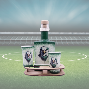 Zöld sassal díszített pálinka kínáló szett - szurkolói ajándék lehet FTC rajongóknak karácsonyra-névnapra - születésnap  - Meska.hu