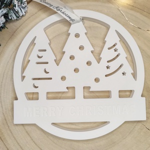 Fenyőfás kör akaszthatós dísz - karácsony - karácsonyi lakásdekoráció - karácsonyi lakásdíszek - Meska.hu