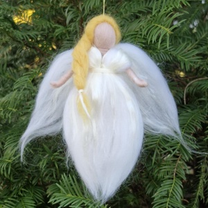 Gyapjú angyal  17cm., Karácsony, Karácsonyi lakásdekoráció, Karácsonyfadíszek, Baba-és bábkészítés, MESKA