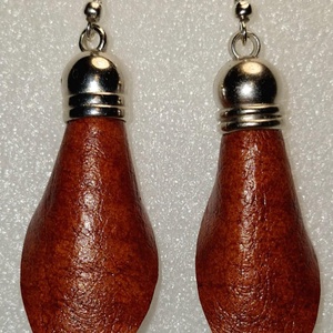 Lógós bőr fülbevaló, Ékszer, Fülbevaló, Lógó fülbevaló, Ékszerkészítés, MESKA