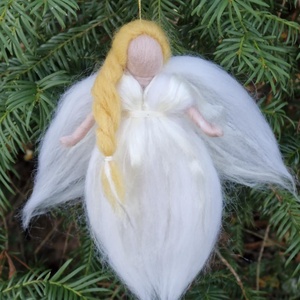 Gyapjú angyal  17cm., Karácsony, Karácsonyi lakásdekoráció, Karácsonyfadíszek, Baba-és bábkészítés, MESKA