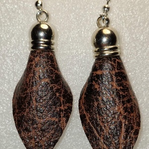 Lógós bőr fülbevaló, Ékszer, Fülbevaló, Lógó csepp fülbevaló, , MESKA