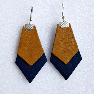 Bőr fülbevaló - ékszer - fülbevaló - lógó fülbevaló - Meska.hu