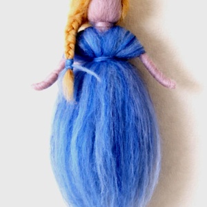Egyedi gyapjú tündér a tél színeiben /18cm./ - otthon & életmód - dekoráció - fali és függő dekoráció - függődísz - Meska.hu