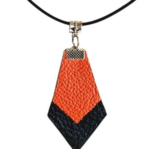 Modern bőr nyaklánc � piros-fekete rombusz, kézműves design, Ékszer, Nyaklánc, Medálos nyaklánc, Ékszerkészítés, MESKA