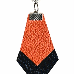 Modern bőr nyaklánc � piros-fekete rombusz, kézműves design - ékszer - nyaklánc - medálos nyaklánc - Meska.hu