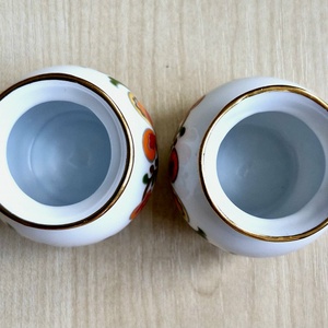 Ritka vintage Schmidt Brazil porcelán mini váza pár � aranyozott, 5 cm - otthon & életmód - virágdekoráció - virágtartó - váza - Meska.hu
