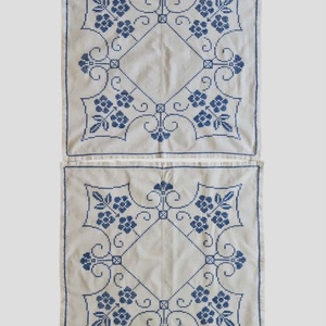 Vintage háziszőttes beregi hímzett kisterítő szett 2db 60x60 cm - otthon & életmód - lakástextil - abrosz, terítő - asztalközép terítő - Meska.hu
