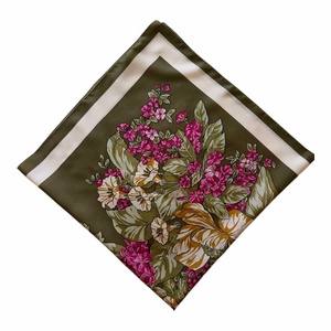Romantikus vintage szatén kendő � Olivazöld és mályva virágmintás (77x77 cm) - Meska.hu