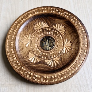 Kézzel Faragott Fa Dísztányér � Eszék (Osijek) Székesegyház Réz Plakettel (18 cm) - Meska.hu