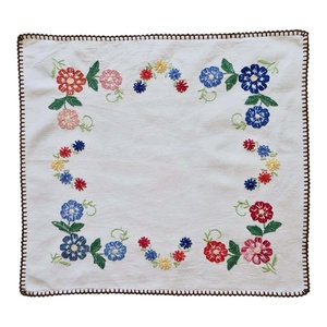 Hímzett Virágos Terítő � Vintage Kézimunka (50x55 cm) - Meska.hu