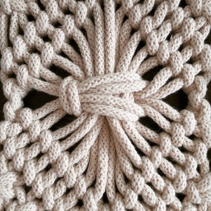 Makramé fali dísz nude színben - otthon & életmód - dekoráció - fali és függő dekoráció - falra akasztható dekor - Meska.hu