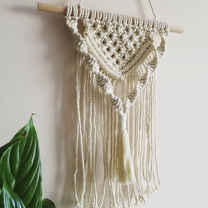 Makramé fali dísz natúr színben - Meska.hu