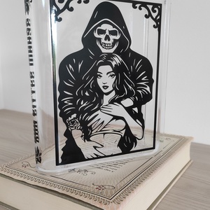 Kézzel készült plexi váza - dark romance rajongó könyvmolyoknak (Haunting Adeline és The Ritual)), Otthon & Életmód, Dekoráció, Virágdísz és tartó, Váza, Mindenmás, MESKA
