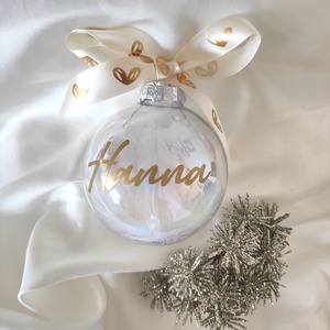 Átlátszó karácsonyi gömb tollal, műhóval töltve, üveggömb, névre szóló - karácsony - karácsonyi lakásdekoráció - karácsonyfadíszek - Meska.hu