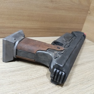 Egyedi Bo-Katan Westar-35 Pisztoly + Állvány � Kézzel Festett, Öregbített Változat - játék & sport - szerepjáték - Meska.hu