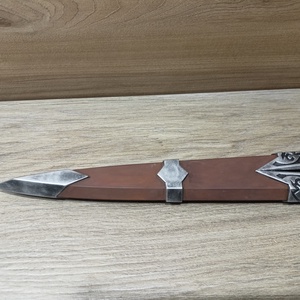 Skyrim Acél Tőr bőr markolattal + tok - 3D nyomtatott, kézzel festett - játék & sport - szerepjáték - Meska.hu