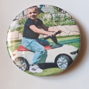 Egyedi 58 mm-es kitűző , Ékszer, Kitűző és Bross, , MESKA