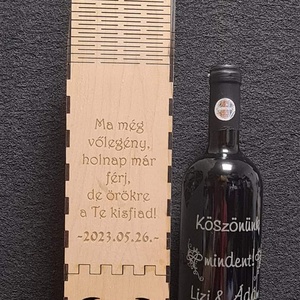 Egyedi gravírozott egri bikavér bor, egyedi gravírozott bortartóval, Élelmiszer, Alkoholos italok, Gravírozás, pirográfia, MESKA